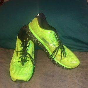 Brooks Ghosts 12